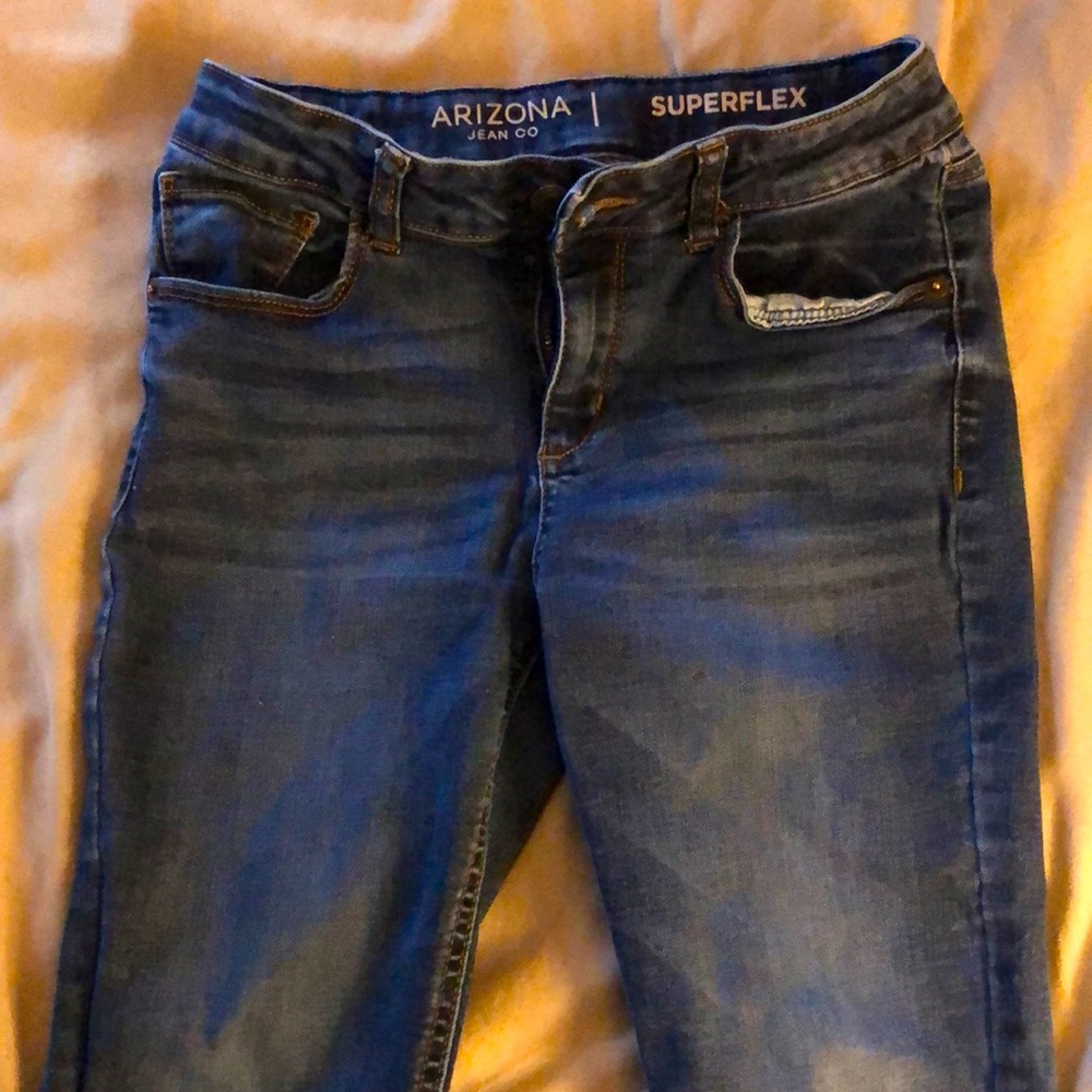 Arizona superflex girl’s size 14 regular bootcut jeans. Dark blue rinse